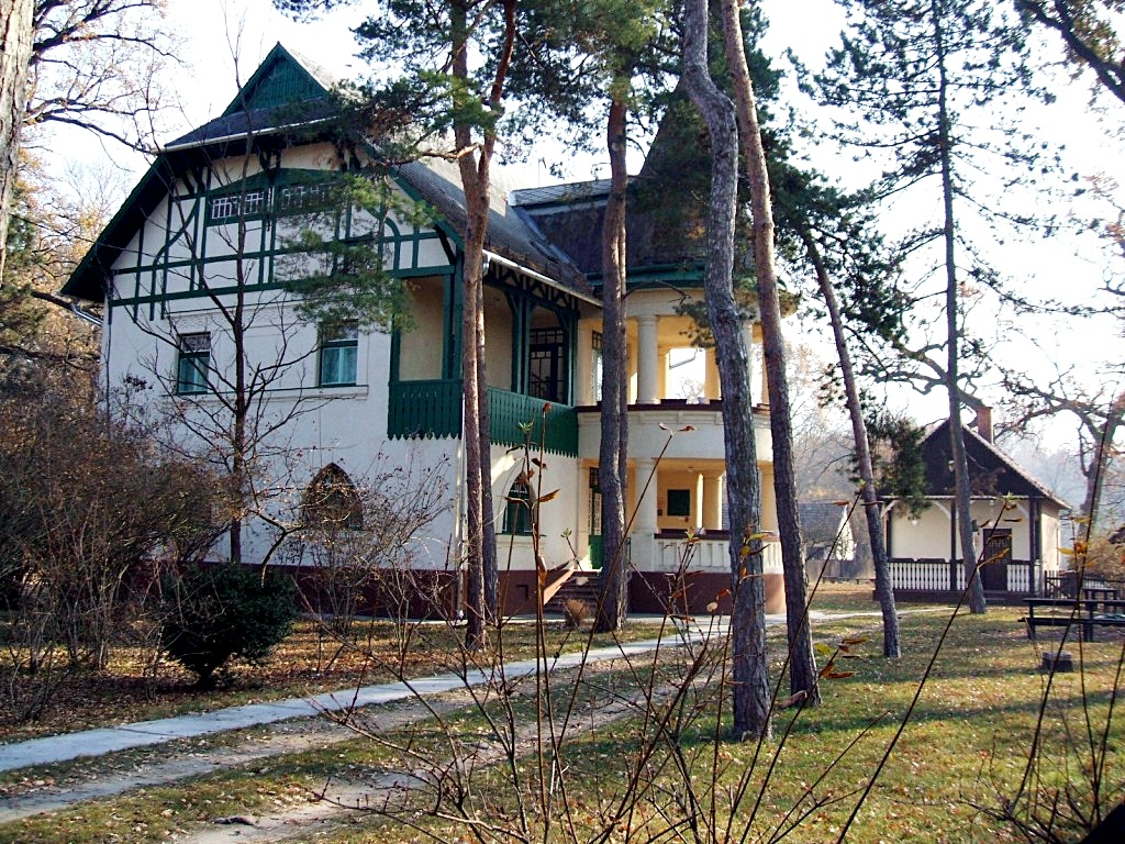 Tőserdő-kastély - Lakitelek Tőserdő-kastély - Lakitelek - KASTELYOK.COM