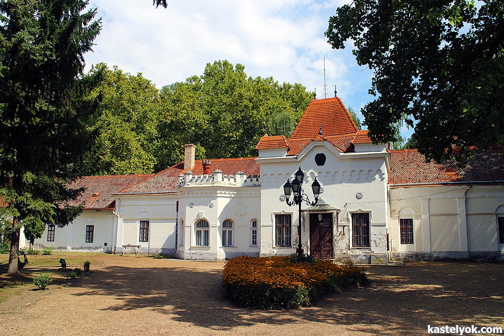 Márffy-kastély - Pusztakovácsi Márffy-kastély - Pusztakovácsi - KASTELYOK.COM
