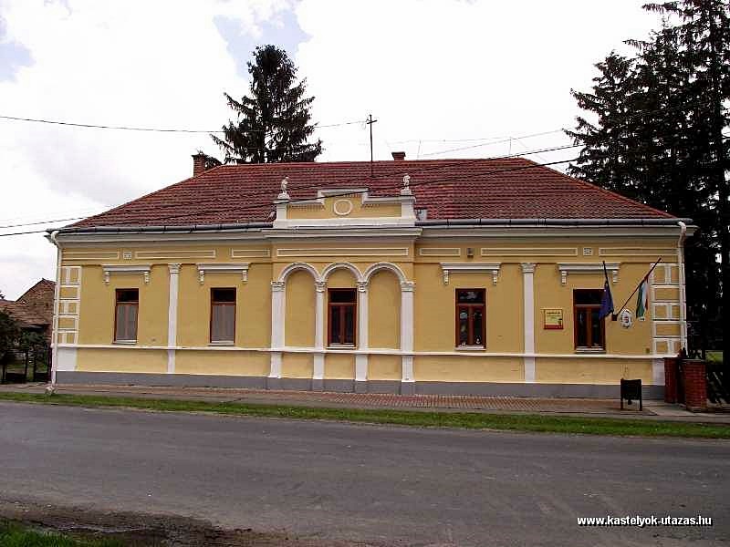 Tallián-kúria - Szabás Tallián-kúria - Szabás - KASTELYOK.COM
