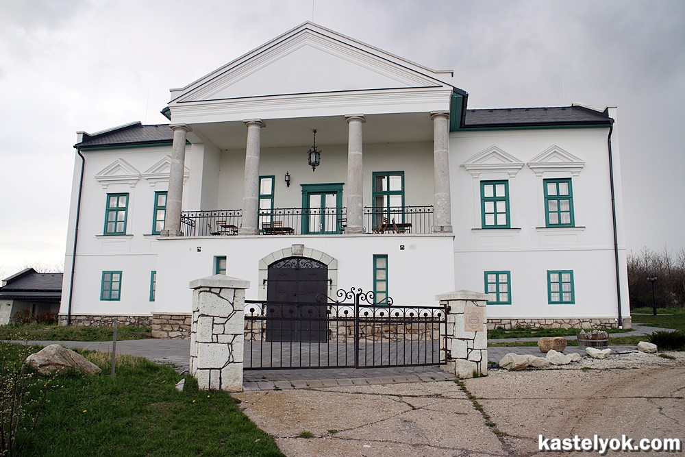 Waldbott-kastély - Tolcsva Waldbott-kastély - Tolcsva - KASTELYOK.COM