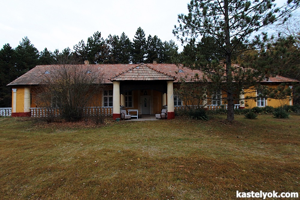 Barcsay-kúria - Ladánybene Barcsay-kúria - Ladánybene - KASTELYOK.COM