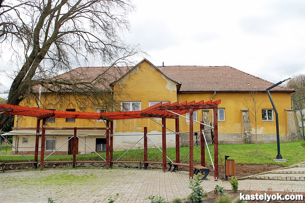 Szepessy-kastély - Berente Szepessy-kastély - Berente - KASTELYOK.COM