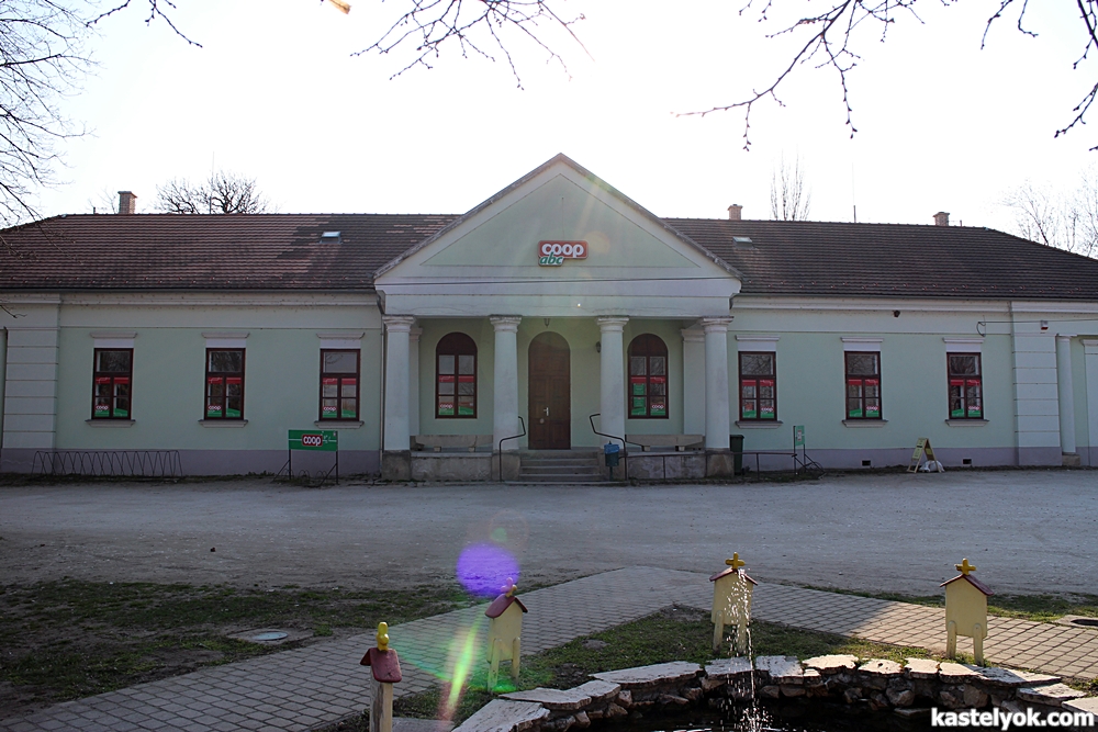 Zichy-Bolváry kastély - Aba Zichy-Bolváry kastély - Aba - KASTELYOK.COM