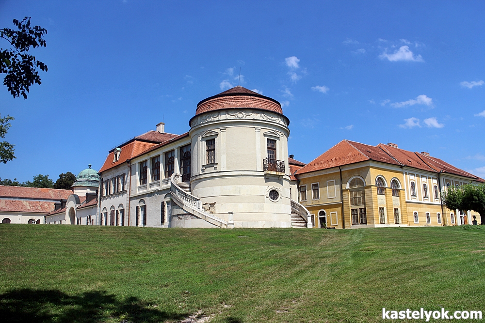 Amadé-Bajzáth-Pappenheim kastély - Iszkaszentgyörgy - KASTELYOK.COM