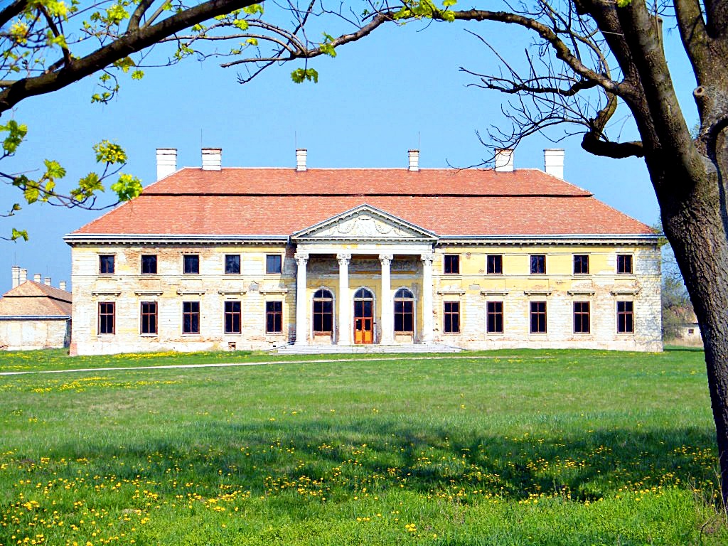 Cziráky-kastély - Lovasberény Cziráky-kastély - Lovasberény - KASTELYOK.COM