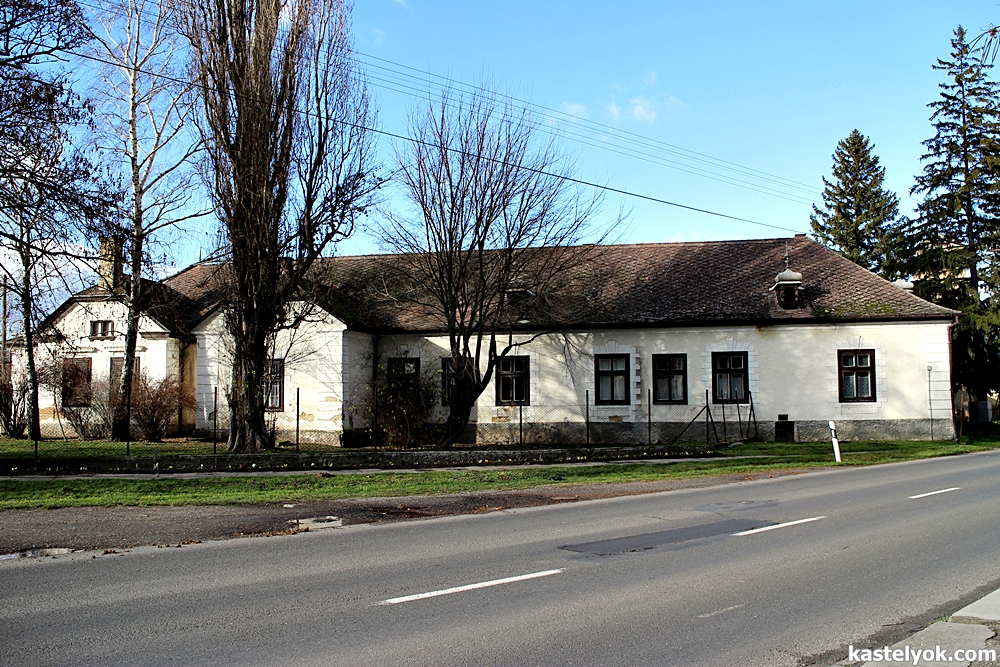 Zichy-Wenckheim kastély - Vajta Zichy-Wenckheim kastély - Vajta - KASTELYOK.COM