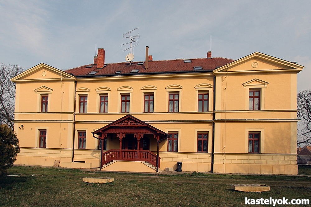 Széchenyi-kastély - Pusztacsalád Széchenyi-kastély - Pusztacsalád - KASTELYOK.COM