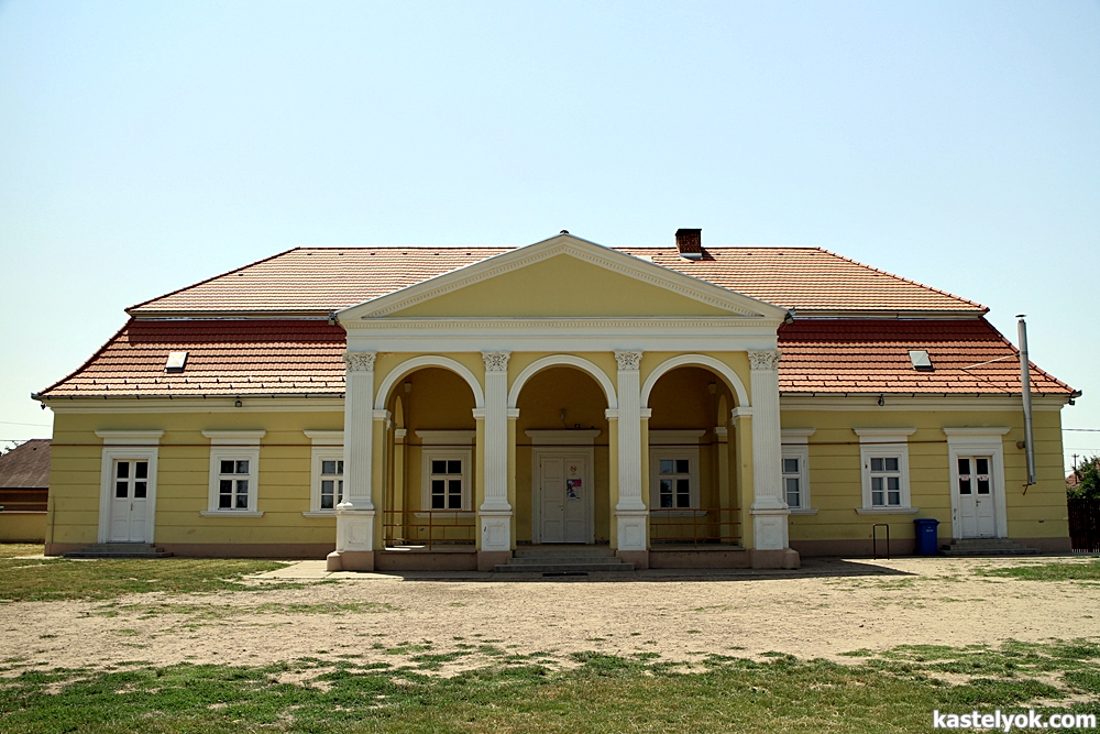 Erdődy-Szunyogh-kúria - Esztár Erdődy-Szunyogh-kúria - Esztár - KASTELYOK.COM