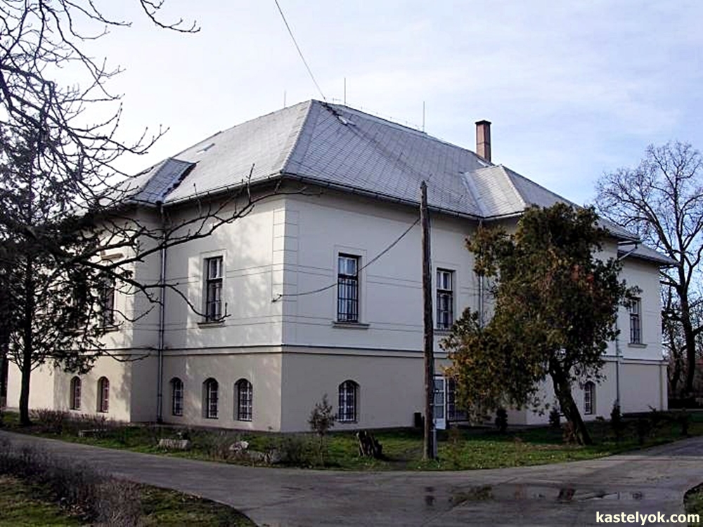 Kornis-kastély - Szerep Kornis-kastély - Szerep - KASTELYOK.COM
