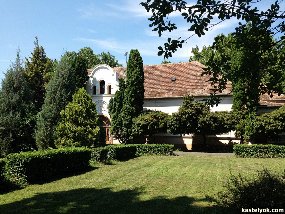 Semsey-kastély - Balmazújváros-Nagyhát Semsey-kastély - Balmazújváros-Nagyhát - KASTELYOK.COM
