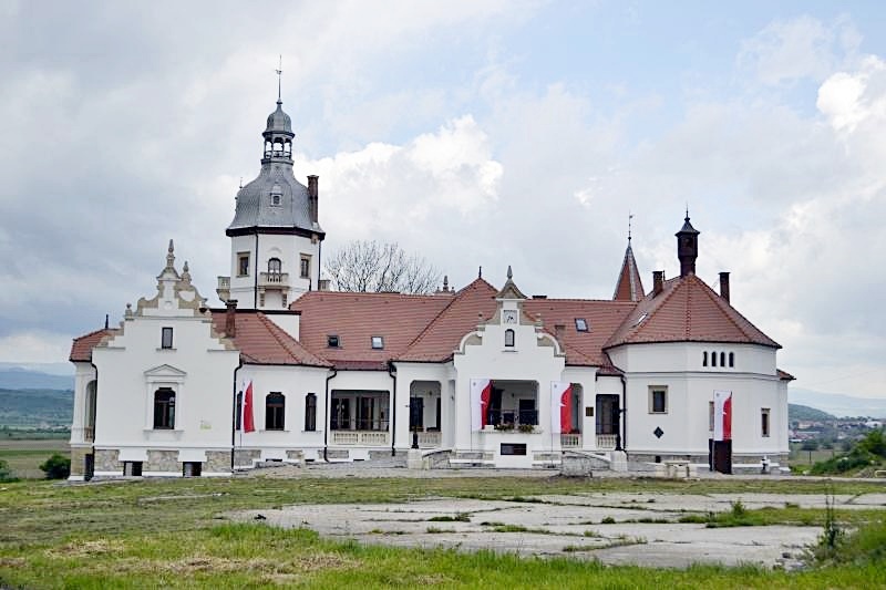 Bánffy-kastély - Enyedszentkirály (Sâncrai) Bánffy-kastély - Enyedszentkirály (Sâncrai) - KASTELYOK.COM