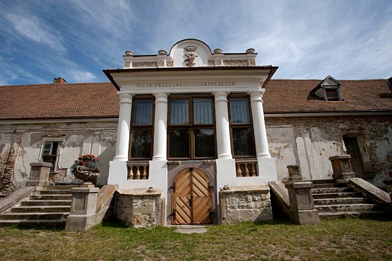 Kálnoky-kastély - Sepsikőröspatak (Valea Crișului) - KASTELYOK.COM