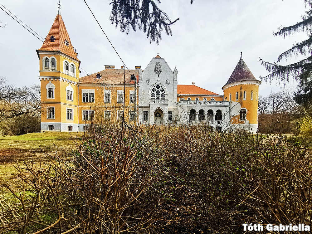 Ugron-kastély - Mezőzáh (Zau de Câmpie) Ugron-kastély - Mezőzáh (Zau de Câmpie) - KASTELYOK.COM