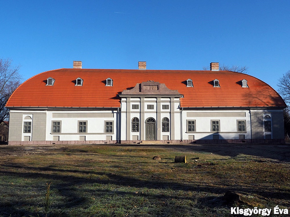 Prónay-kastély - Romhány Prónay-kastély - Romhány - KASTELYOK.COM