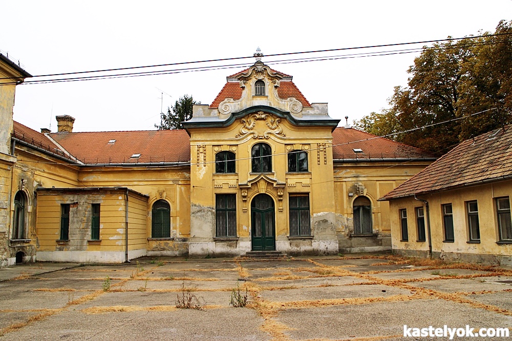 Luzenbacher-kastély - Szob - KASTELYOK.COM