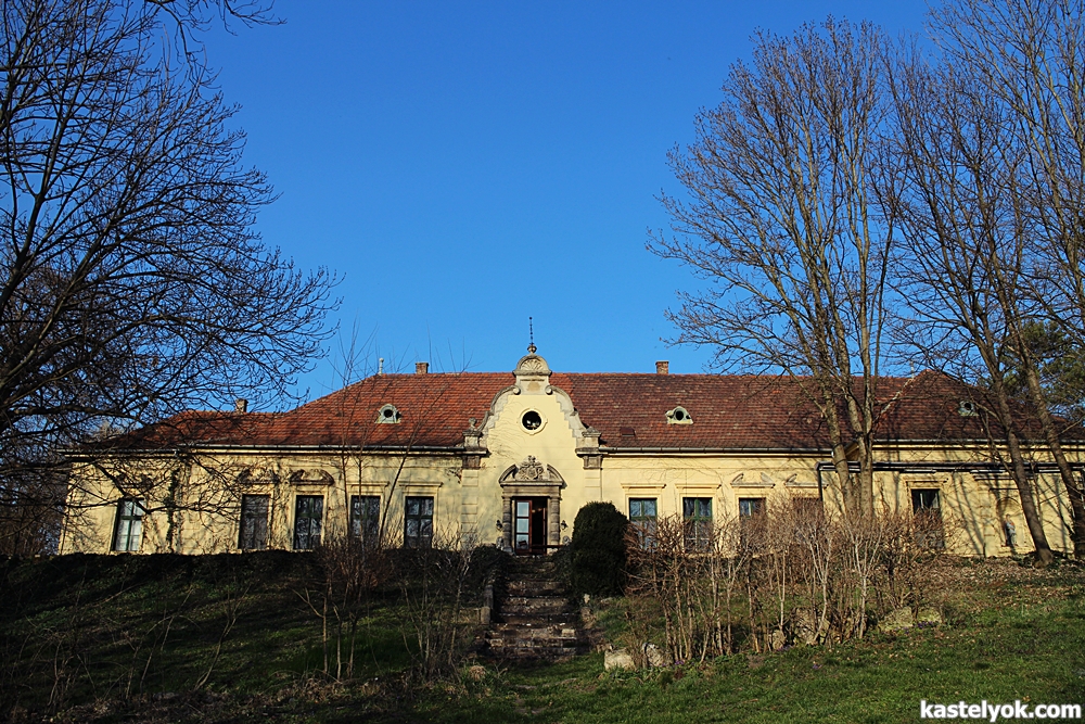 Barcza-kastély - Pusztazámor Barcza-kastély - Pusztazámor - KASTELYOK.COM