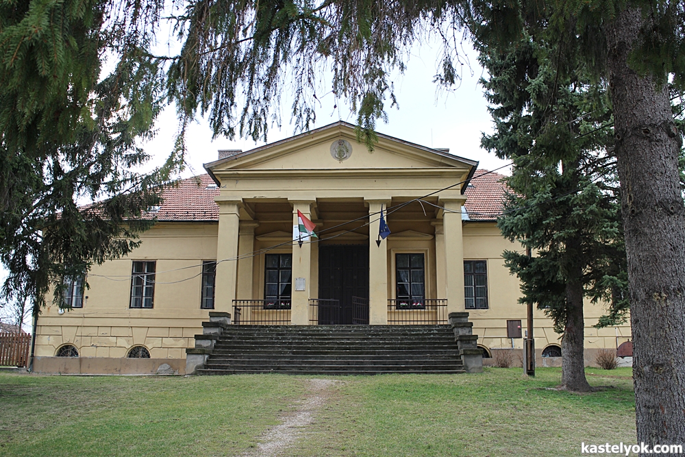 Baross-kastély - Pilisszántó Baross-kastély - Pilisszántó - KASTELYOK.COM