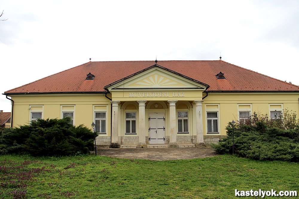 Zathureczky Kúria - Tiszadada Zathureczky Kúria - Tiszadada - KASTELYOK.COM