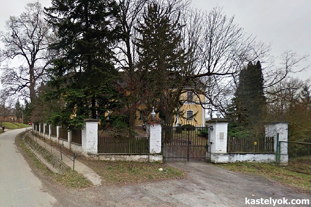 Esterházy-Vadászkastély - Tamási Esterházy-Vadászkastély - Tamási - KASTELYOK.COM