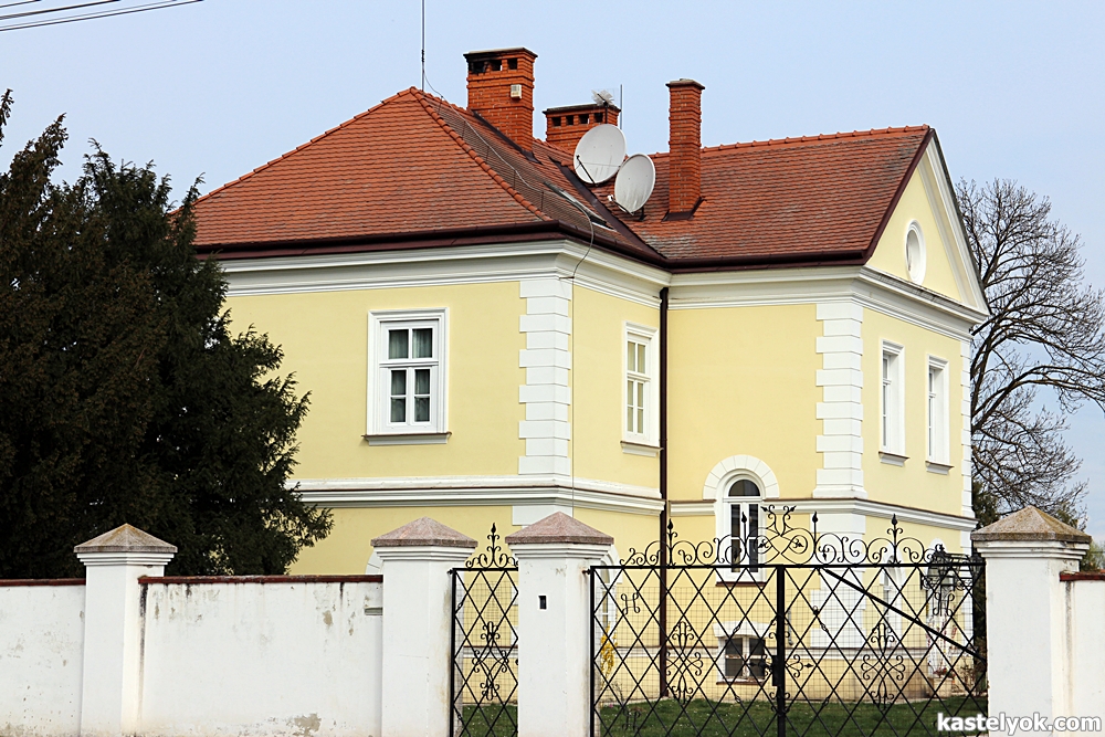 Borsics-kastély - Balogunyom Borsics-kastély - Balogunyom - KASTELYOK.COM