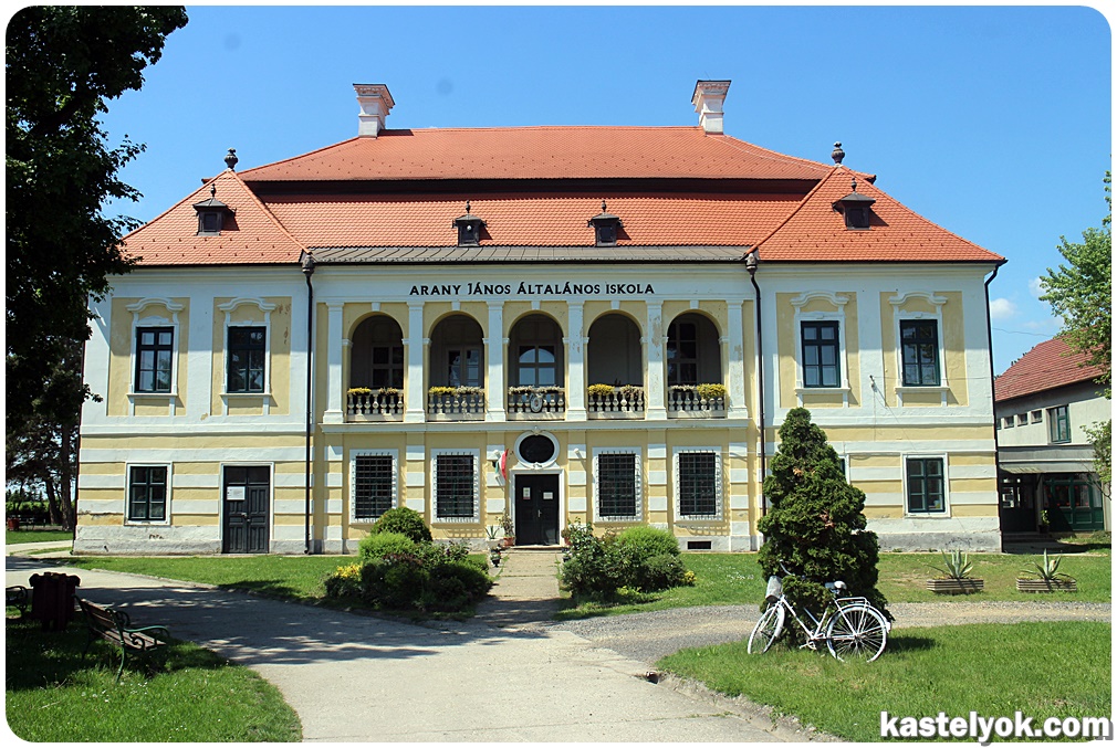 Felsőbüki Nagy-kastély - Rábapaty (Alsópaty) Felsőbüki Nagy-kastély - Rábapaty (Alsópaty) - KASTELYOK.COM
