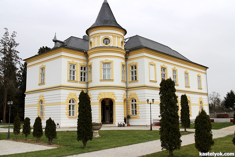 Széll-Kastélyhotel - Rátót Széll-Kastélyhotel - Rátót - KASTELYOK.COM