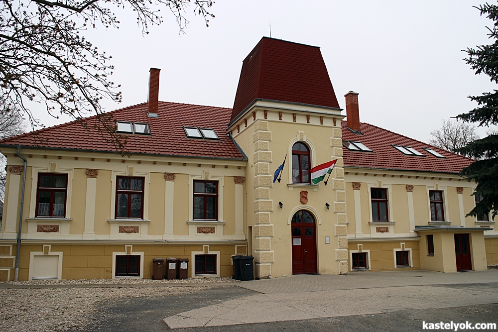 Seebach-kastély - Rábahídvég Seebach-kastély - Rábahídvég - KASTELYOK.COM