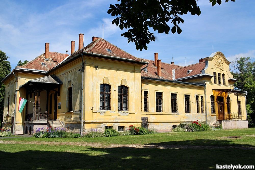 Széll-kastély - Magyargencs Széll-kastély - Magyargencs - KASTELYOK.COM